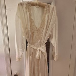 Victoria's secret matching nightgown with robe